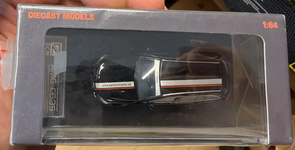 DCM Mercedes-AMG C63 S Estate (S205) Diecast Model Araba 1/64 (1:64) – Siyah, galeri fotoğrafı 2