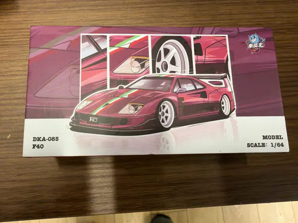 DKA-085 Ferrari F40 Diecast Model Araba 1/64 (1:64) – Akrilik Vitrinli, galeri fotoğrafı 5