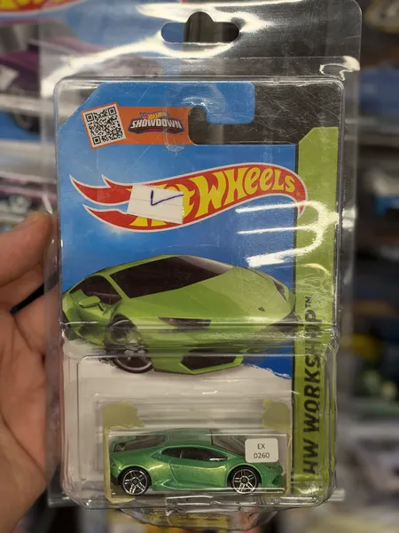 Hot Wheels 2015 Lamborghini Huracán LP 610-4 yeşil 1/64 diecast, kartında, galeri fotoğrafı 1