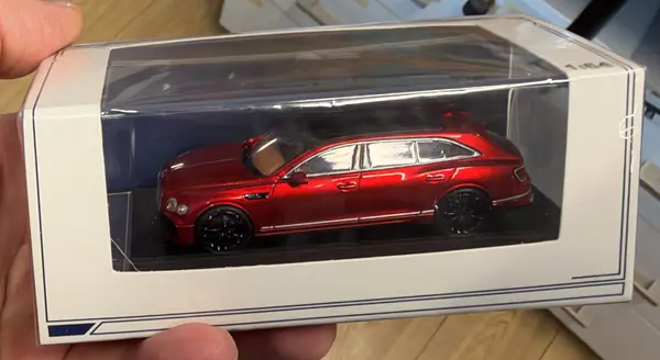 TNT Bentley Flying Spur Shooting Brake Diecast Model Araba 1/64 (1:64) – Kırmızı